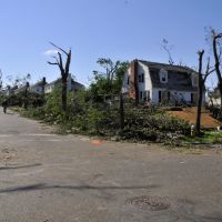 Tornado Damage Roosevelt & Kipling, Ист-Лонгмидоу