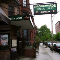 Crossroads Irish Pub; a great old local Pub at one time. Its been 4 things other than an Irish Pub but its a Boston Pub now., Кембридж