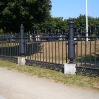 cast iron cannons picket fence Ft. Washington Park, Cambridge MA (by kamaly), Кембридж