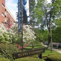 Tufts University, Медфорд