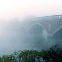 Weeks Bridge in Fog, Сомервилл