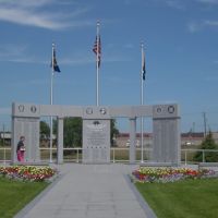 Veterans Memorial, Glen Haven Memorial Garden Cemetry,, Кристал