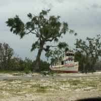 S.S. Hurricane Camille at Gulfport, Mississippi after Hurricane Katrina.  (June 2006), Гулфпорт