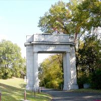 Vicksburg, MS, Memorial Park Entrance (2010), Кингс