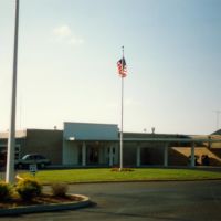 Terminal Building at McKellar-Sipes Regional Airport, Jackson, TN, Коссут