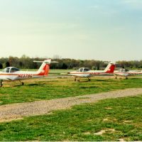 Piper PA-38-112 Tomahawks at Bolivar Aviation, William L. Whitehurst Field, Bolivar, TN, Коссут