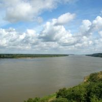 Mississippi River, looking north from Natchez, Натчес