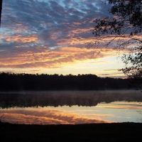 Sunrise over Turkey Fork Lake, DeSoto National Forest, Mississippi, Окин Спрингс