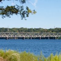 ONeal Bridge from MacFarland Park on the Tennessee River, Смитвилл