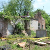 Ruins of the old kitchen on the Sweetwater Plantation, Смитвилл