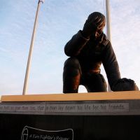 Fire fighters Memorial of Missouri, larger than life bronze, Kingdom City,MO, Веллстон