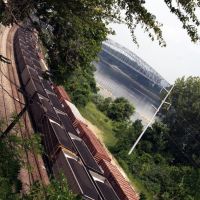 Coal cars by the river, Джефферсон-Сити