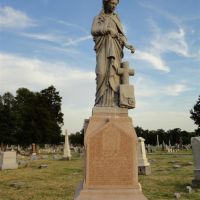 Woman atop gravestone, life-size, Woodlawn Cemetery, Independence, MO, Индепенденс