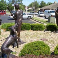 A Legacy, bronze of boys playing baseball with dog and little boy with teddy bear,North Kansas City,MO, Канзас-Сити