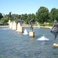 Childrens Fountain, life-size bronzes, North Kansas City, MO, Канзас-Сити