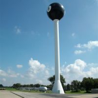 8-ball water tower, west-side, Tipton, MO, Метц