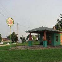 Old Sinclair Gas Station in Redding, IA, Олбани (Рэй Кантри)