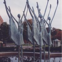 Clayton, MO: Dancers fountain, Ричмонд Хейгтс