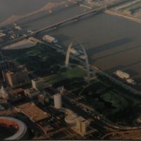 St. Louis Gateway Arch at Sunset from Airplane, Сент-Луис