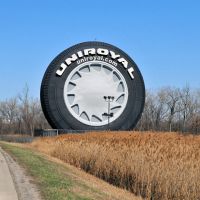 Detroit Landmark - Uniroyal Tire, Аллен-Парк