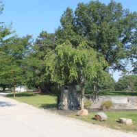 Entrance to Washtenong Memorial Park, 3771 Whitmore Lake Road, Ann Arbor, Michigan, Варрен