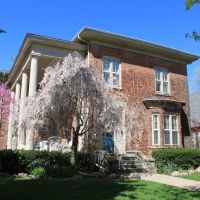 Queens Residence Bed and Breakfast historic site, (c. 1870), 220 South Huron, Ypsilanti, Michigan., Ипсиланти