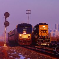 Amtrak departs Detroit, Монтроз