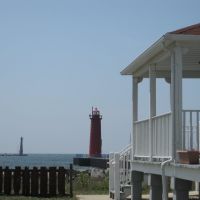 Muskegon lighthouses viewed from the coat guard house, Нортон Шорес