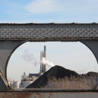 Framing Detroit industry under blue sky, Ривер-Руж