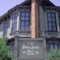 Historic Moore House, Trenton, MI, Саутгейт