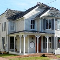 Jerkinhead Cottage, 12 S Adams St Rockville, Maryland 20850, built 1889, Роквилл