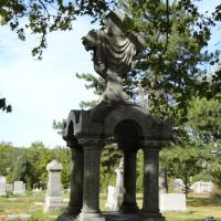 headstone with draped cross, Prospect Hill Cemetery, Omaha, NE, Омаха