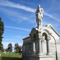 John Paulsen - life-size statue, Prospect Hill Cemetery, Omaha, NE, Омаха