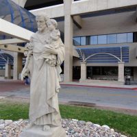 St Joseph with child Jesus,  Creighton University Medical Center, Omaha, NE, Омаха