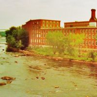 Once Worlds Largest Cotton Mills District, Merrimack River, Manchester, NH, Манчестер
