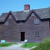 1695 Captain Sherburne house, Strawberry Banke, Portsmouth NH (5-11-2005), Портсмоут