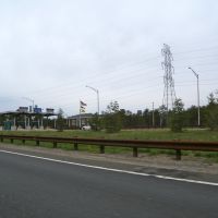 Exit 89 Toll Barrier, Брик