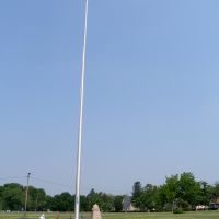 Monument with very tall flag, Гилфорд-Парк