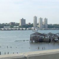 old melted pier (thats New Jersey across the water), Гуттенберг