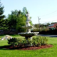 Fountain by the Township Road Department facility., Эдисон