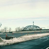 Approach to Peace Bridge near Niagara Falls New York USA, Буффало