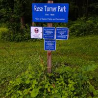 Rose Turner Park - park sign, Грис