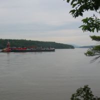Barge on the Hudson, ДеВитт