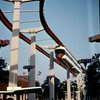 1964 New York City Worlds Fair, Flushing Meadows, The Monorail, Monorail, monorail..., Корона