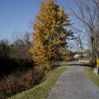 Path along Erie Canal, Миноа