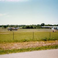 Cessna 152s at Dutchess County Airport, Poukeepsie, NY, Нью-Хакенсак