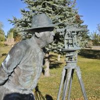 Monument to the surveyors who laid out Route 66, City Park, Moriarty, NM, Корралес