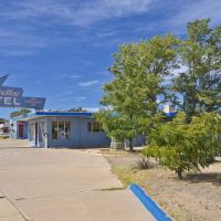 The Blue Swallow Motel on Route 66, an icon in Tucumcari, NM, Тукумкари