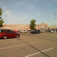 Walmart in Bedford, Ohio, Бедфорд