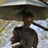 Umbrella Girl, Гров-Сити